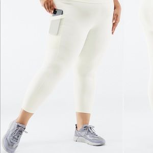 NWT-FABLETICS- MILA HIGH WAISTED CAPRI